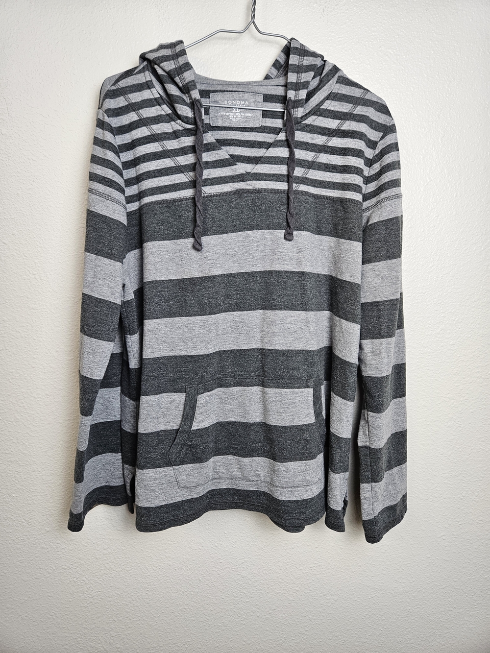 Sonoma Women’s Gray & Light Gray Striped V-Neck Hooded Sweater Size XL